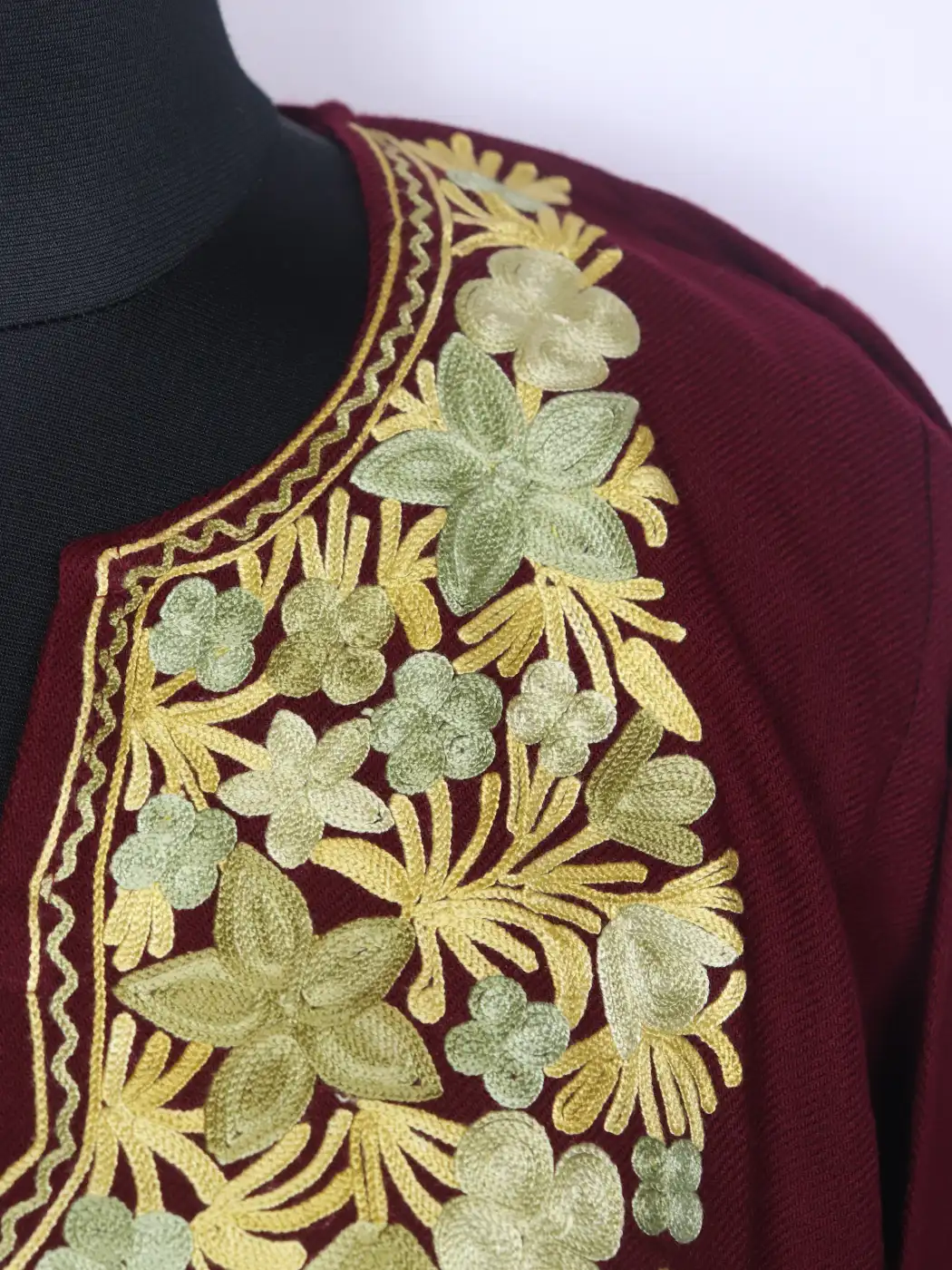 Marjaan Maroon Kashmiri Cashmilon Wool Pheran For Women With Aari Work - Image 3