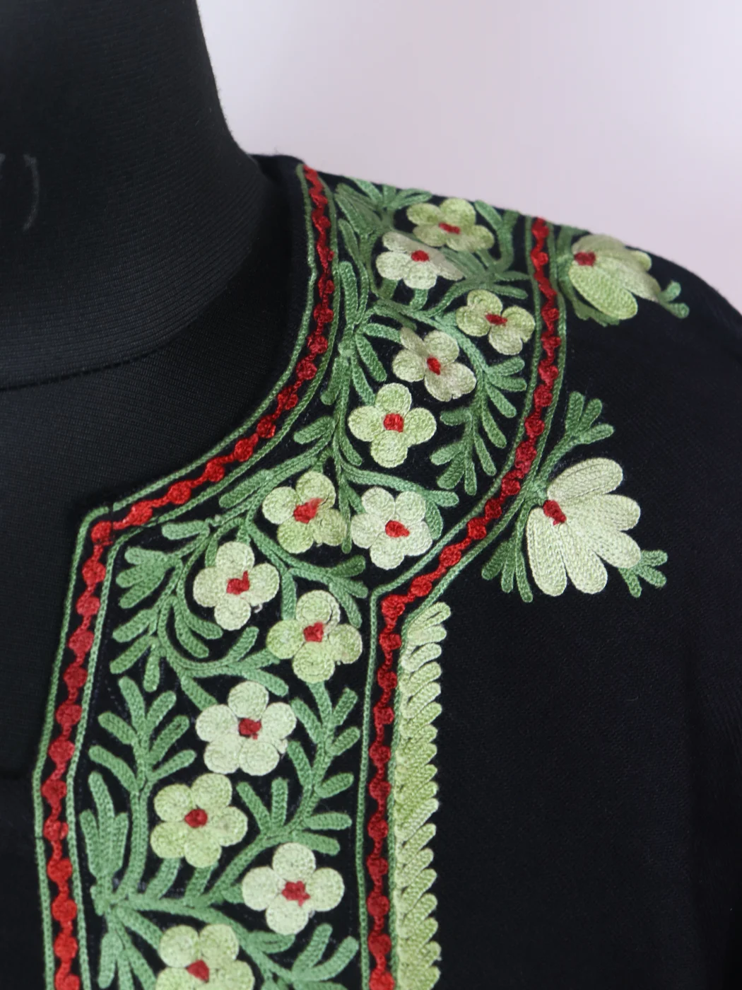 Black Nazima Kashmiri Cashmilon Wool Pheran Aari Kadhai - Image 3