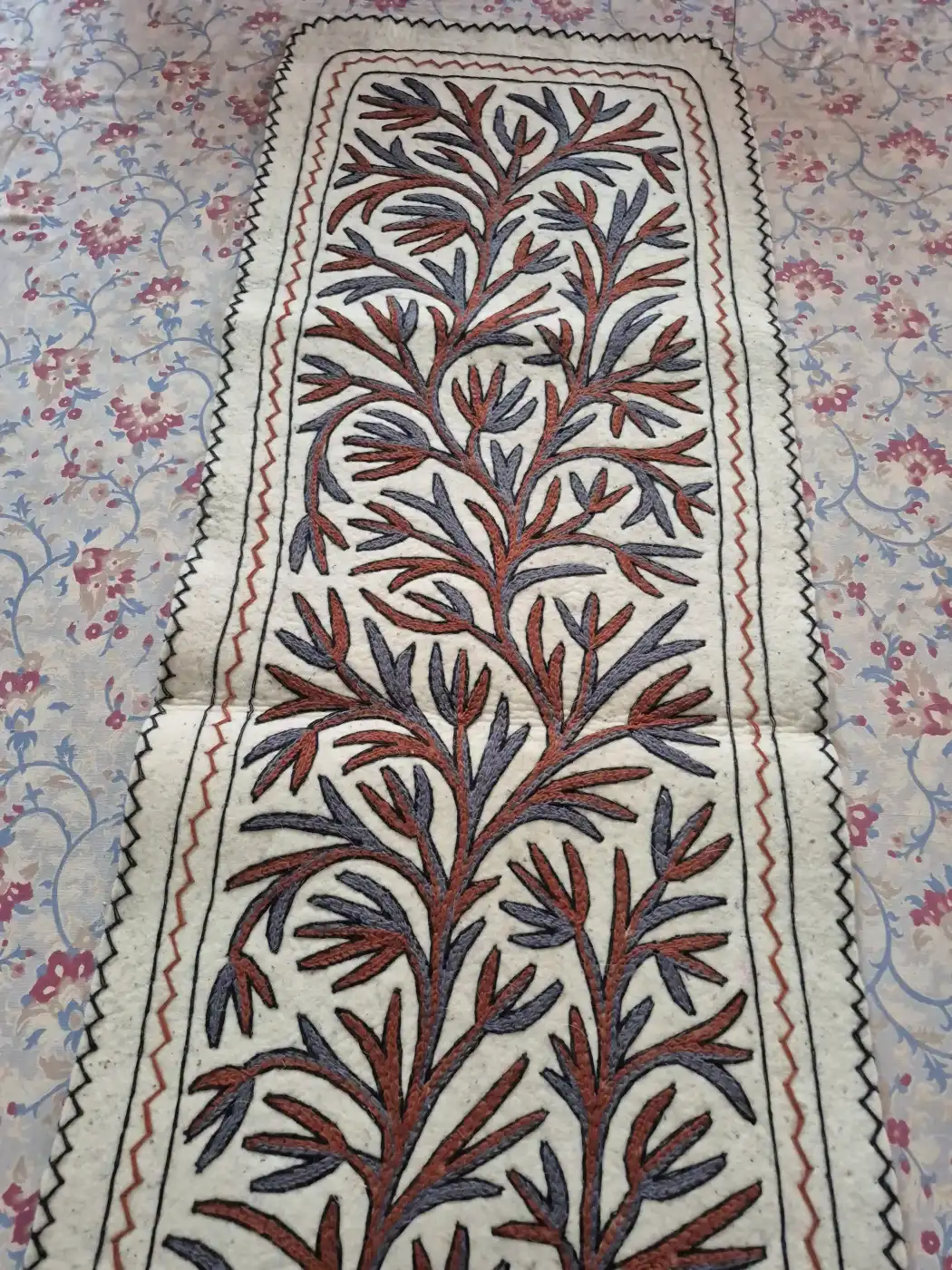 Hand Embroidered Kashmiri Namda Floral Vine Runner with Multicolour Motifs – 6x2 Feet - Image 3