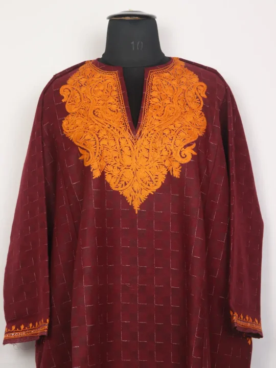 Gulnar Maroon Tweed Kashmiri Pheran With Aari Work - Image 2