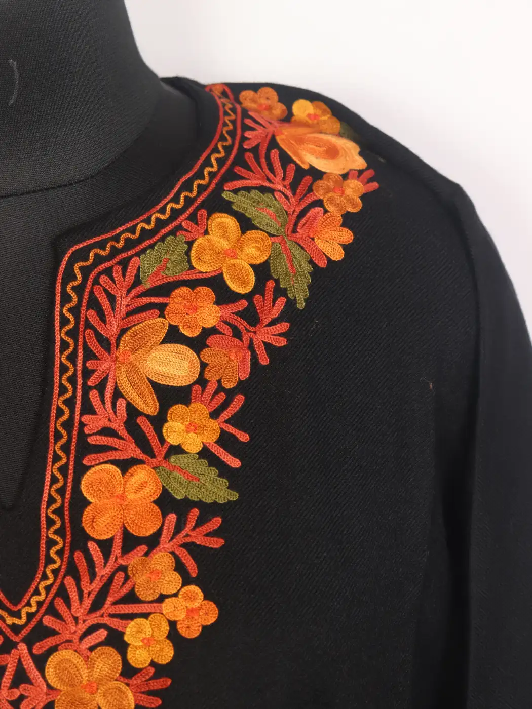 Naazmeen Black Kashmiri Boothidar Aari Work Raffal Wool Pheran - Image 3