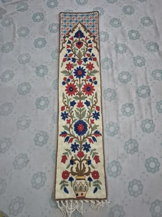 Pahalgam Kashmiri Handmade Silk Thread Chain Stitch Embroidery Runner 4*1ft - Image 3