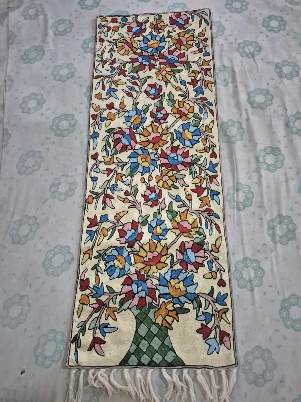 Bangus Kashmiri Handmade Silk Thread Chain Stitch Embroidery Runner 4*1.5ft - Image 3