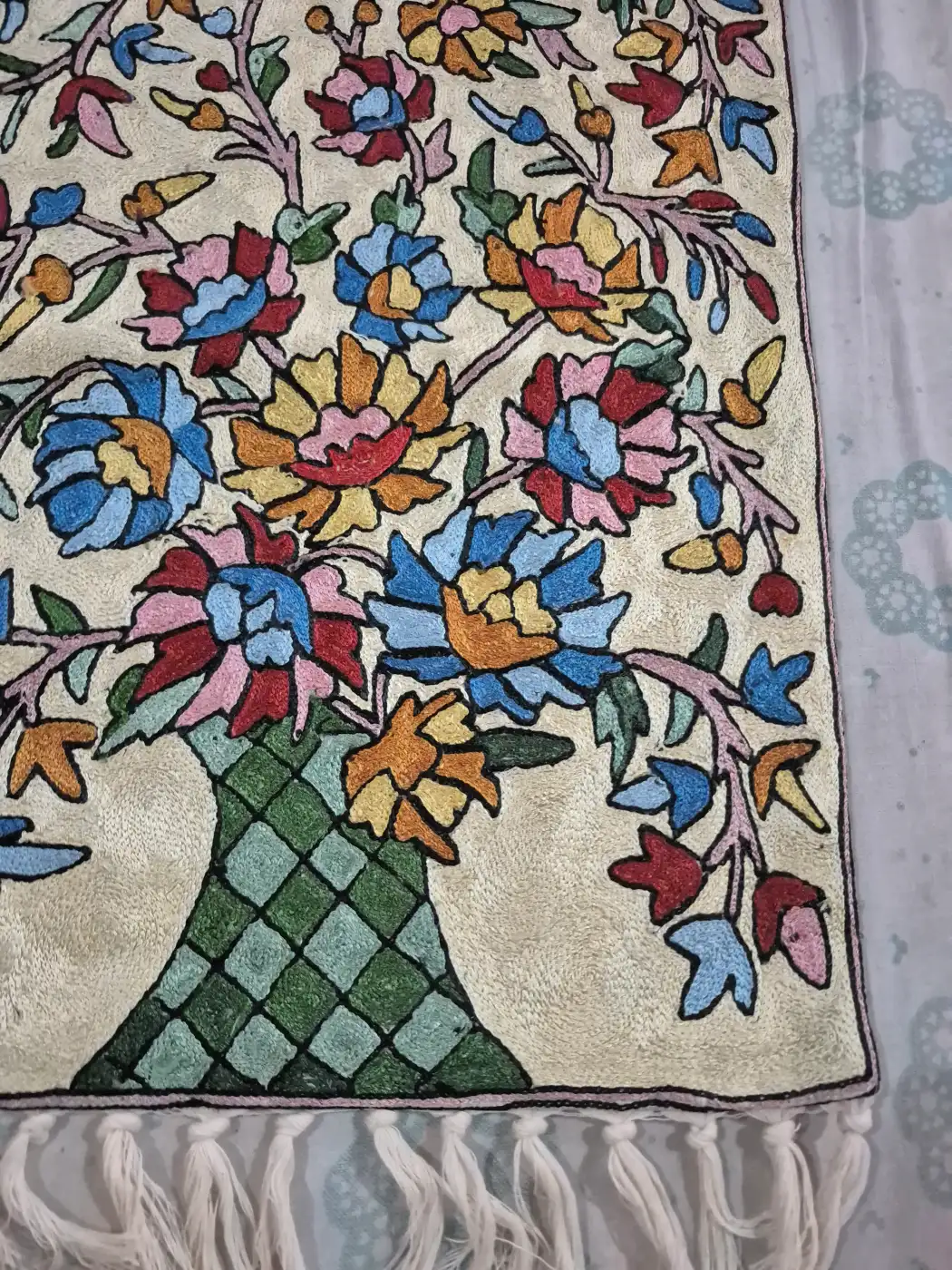 Bangus Kashmiri Handmade Silk Thread Chain Stitch Embroidery Runner 4*1.5ft - Image 5