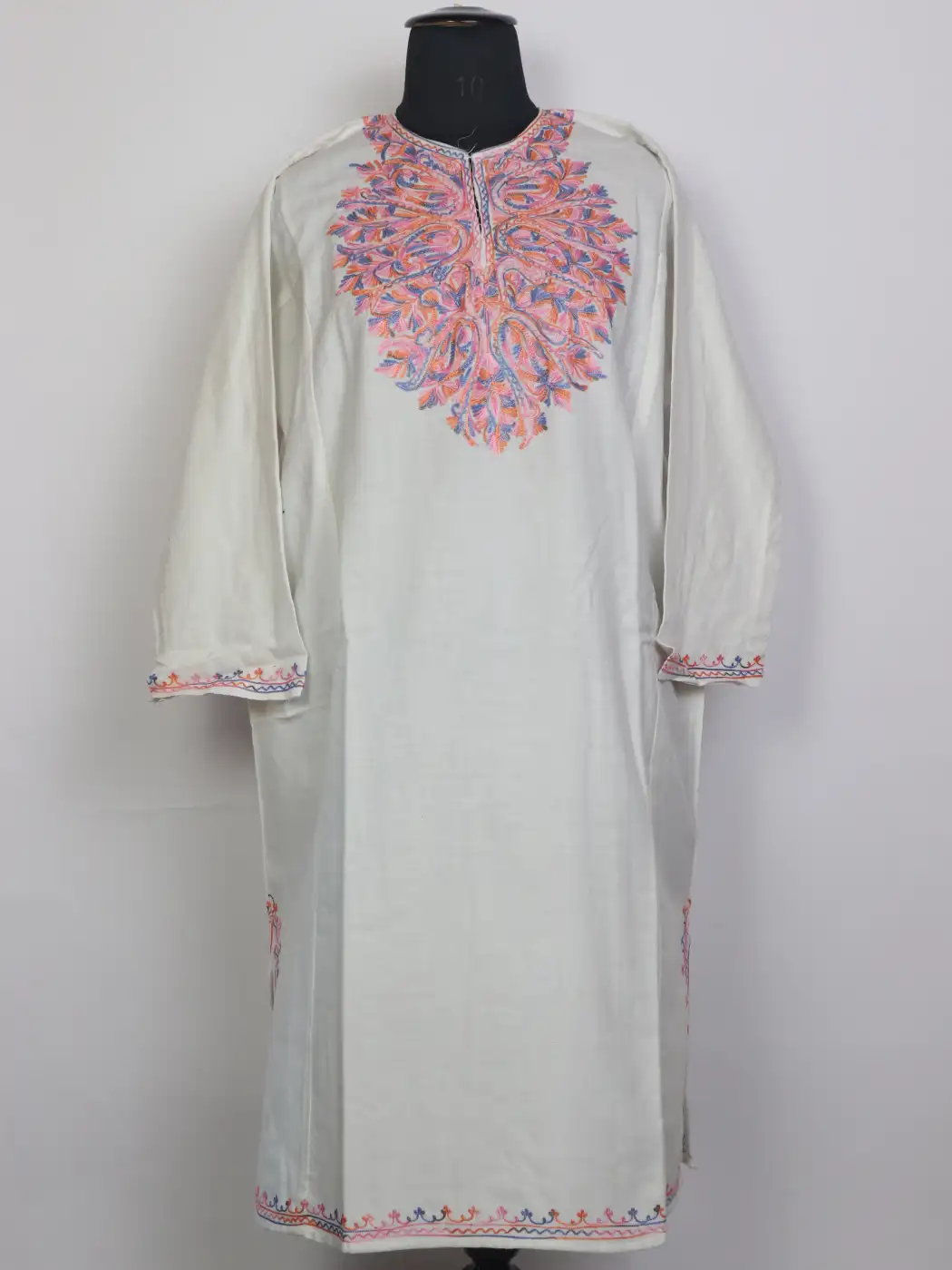 Tasleem Kashmiri Aari Embroidered White Cashmilon Pheran