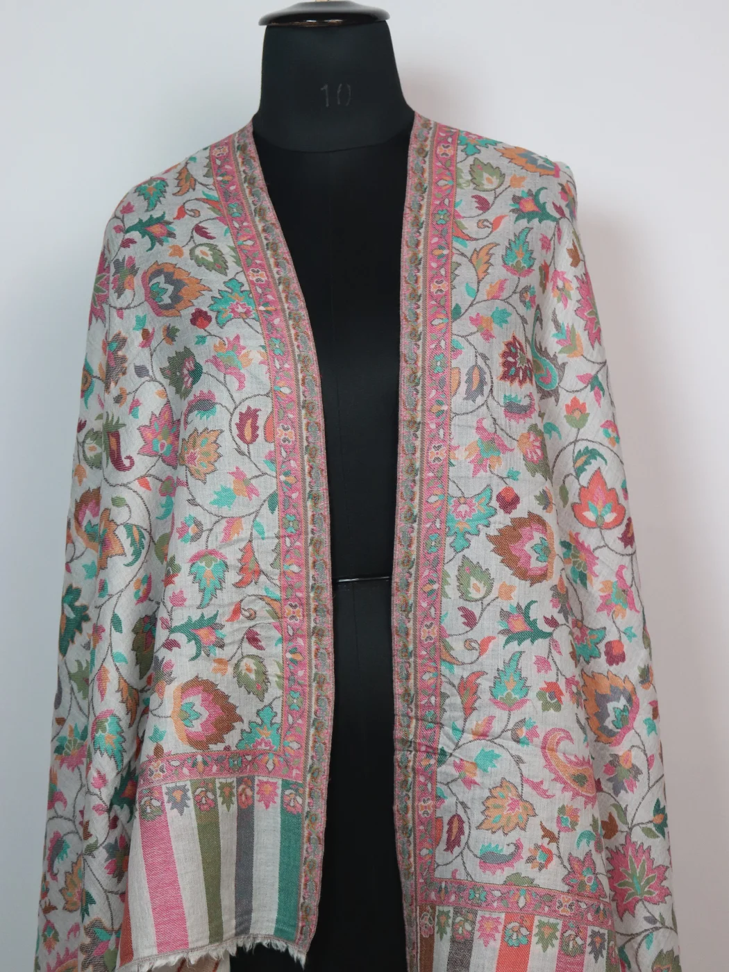 Aneesa Kashmiri Stole With Kani Pattern Design In Fine Wool For Women - Image 2