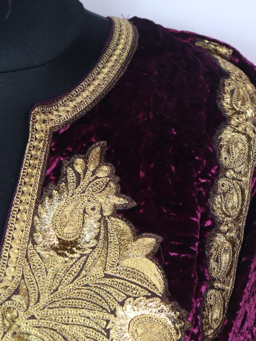 Areeba Kashmiri Partywear Pheran Set In Crush Velvet With Tilla Patch | Purple - Image 3