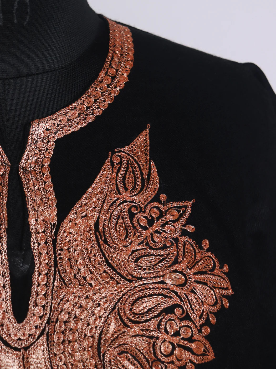 Black Kashmiri Pheran In Raffal Wool With Tilla Embroidery | Inaya - Image 3