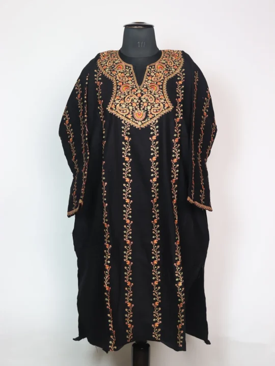 Zabarwan Kashmiri Pheran In Cashmilon Wool With Sozni Embroidery | Black