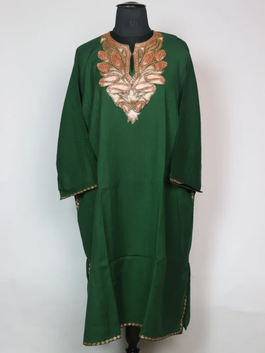 Green Kashmiri Pheran In Raffal Wool With Botte Tilla Embroidery | Mahira