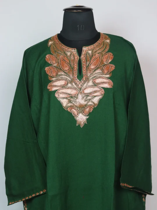 Green Kashmiri Pheran In Raffal Wool With Botte Tilla Embroidery | Mahira - Image 2