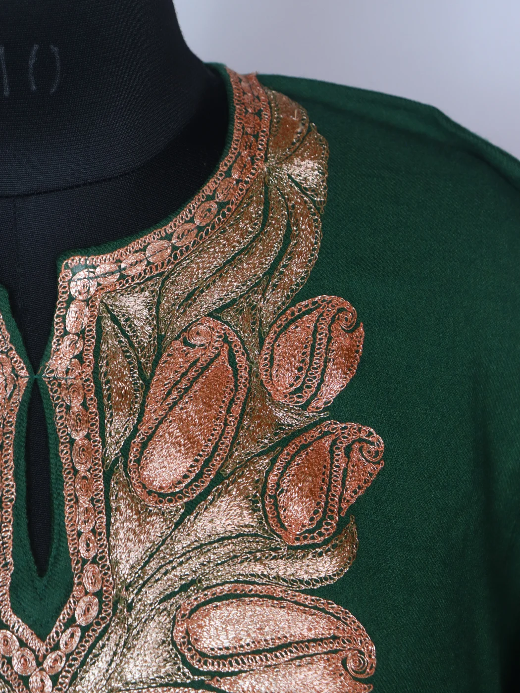 Green Kashmiri Pheran In Raffal Wool With Botte Tilla Embroidery | Mahira - Image 3
