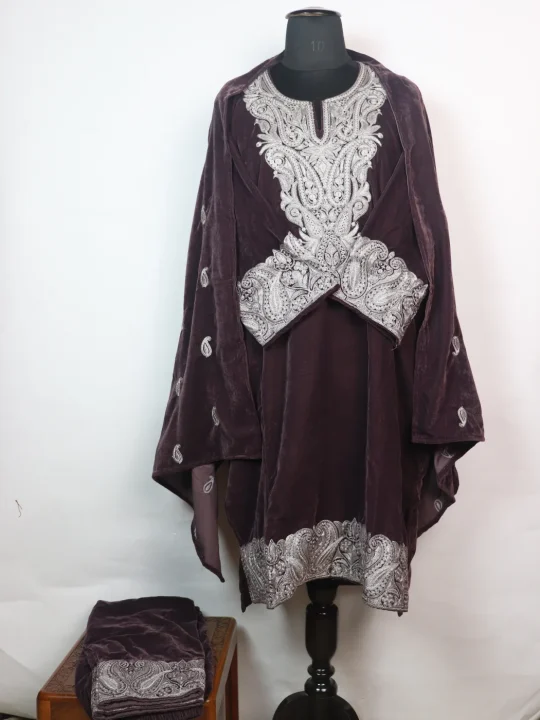 Aiza Kashmiri 3 Piece Pheran Set In Velvet With Zari Tilla Embroidery | Deep Plum