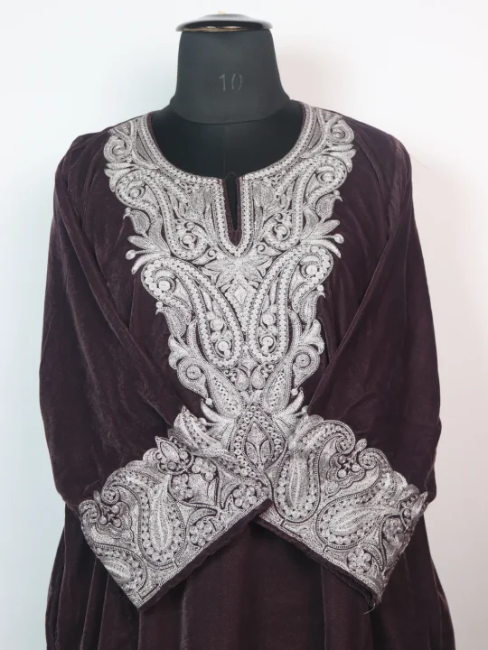 Aiza Kashmiri 3 Piece Pheran Set In Velvet With Zari Tilla Embroidery | Deep Plum - Image 2