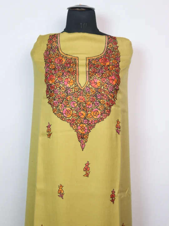 Zoon Kashmiri 3PC Suit In Pure Wool With Hand Sozni Paper Machie Style | Light Yellow - Image 2