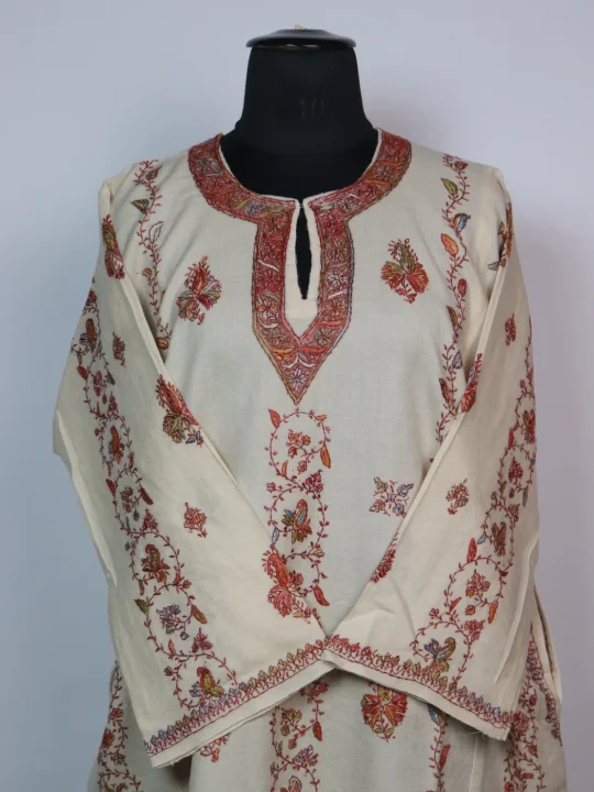 Eshal Kashmiri Pheran In Raffal Wool With Hand Sozni Lakeer Jaal | Cream - Image 2