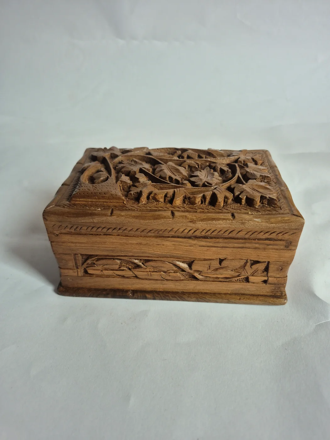 Kashmiri Walnut Wooden Box with Hand Carving | Doon - Image 3