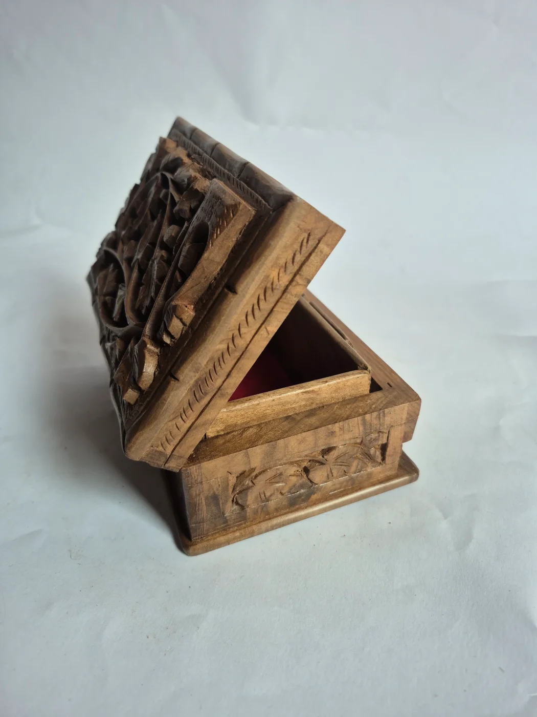 Kashmiri Walnut Wooden Box with Hand Carving | Doon - Image 7