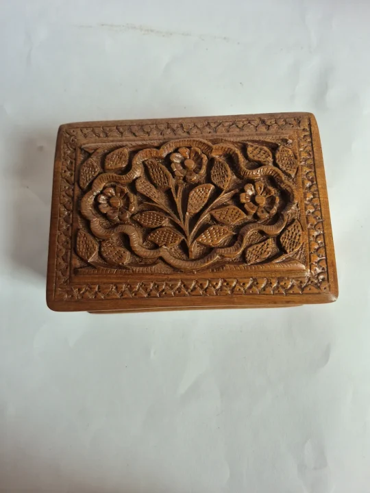 Maqaam Kashmiri Hand Carved Walnut Wood Box - Image 7