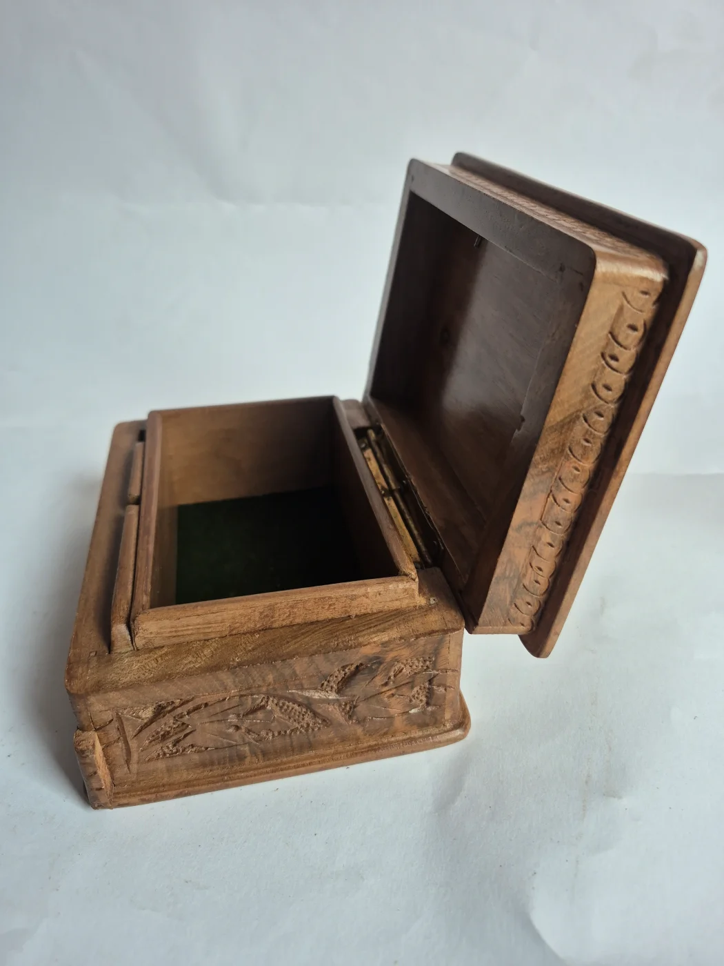 Kashmiri Hand Carved Walnut Wooden Box Muntaha - Image 2