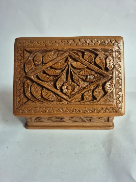 Kashmiri Hand Carved Walnut Wooden Box Muntaha - Image 7