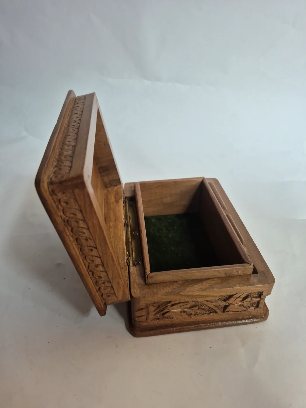 Kashmiri Hand Carved Walnut Wooden Box Muntaha - Image 8