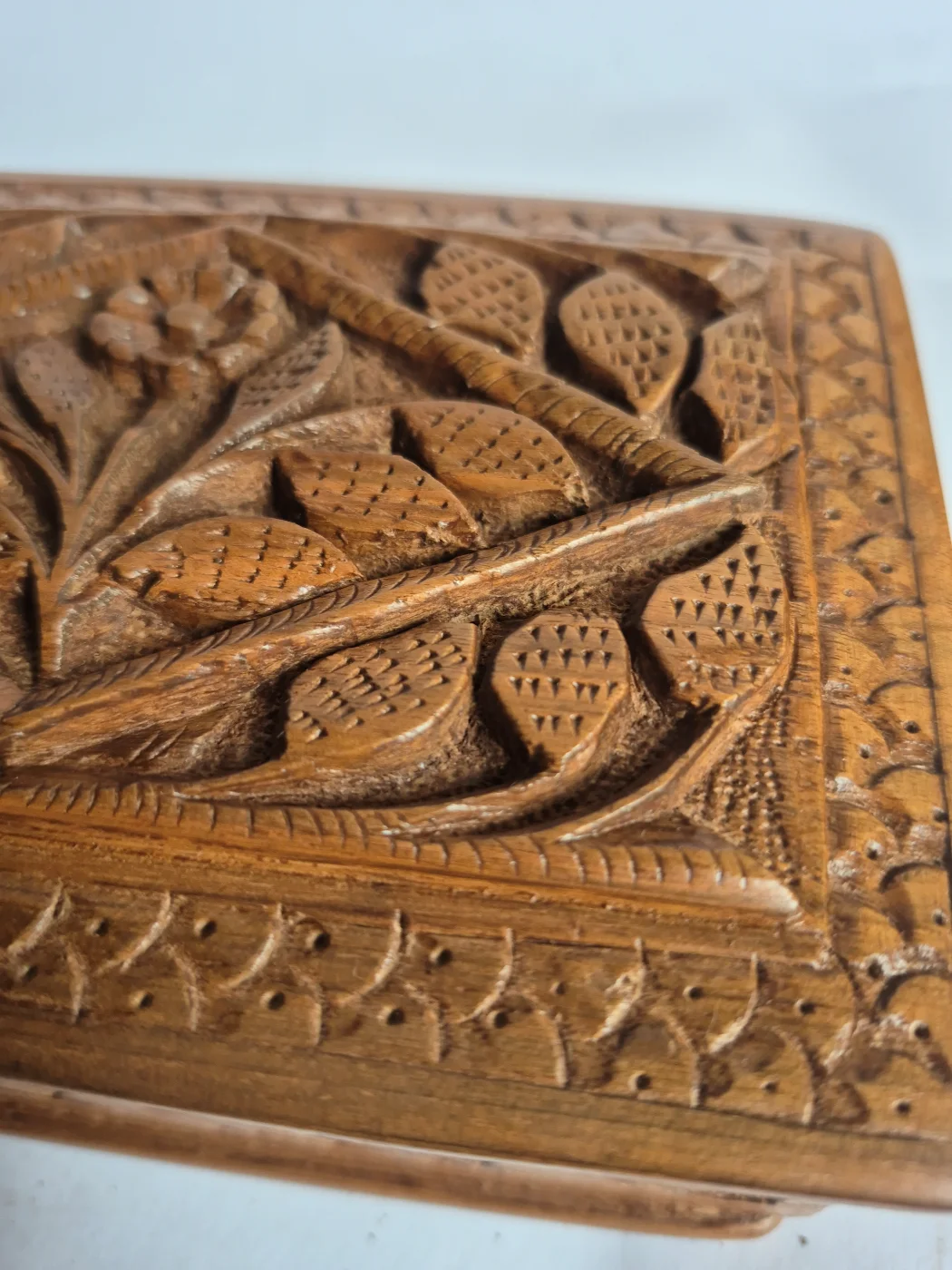 Kashmiri Hand Carved Walnut Wooden Box Muntaha - Image 12