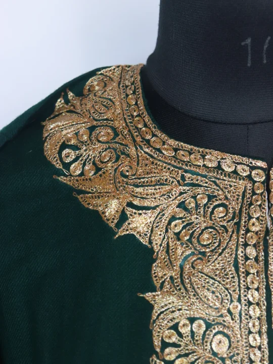 Tehmina Kashmiri Pheran in Green Cashmilon With Silver Botte Tilla - Image 3