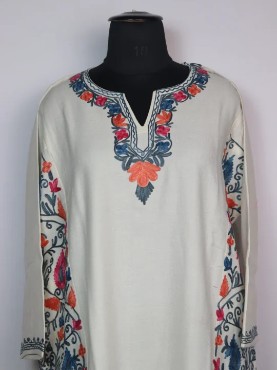 Madiha Kashmiri Pheran In Cashmilon Wool With Side Panel Aari Work | Off White - Image 2