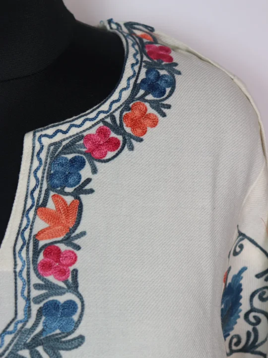 Madiha Kashmiri Pheran In Cashmilon Wool With Side Panel Aari Work | Off White - Image 3