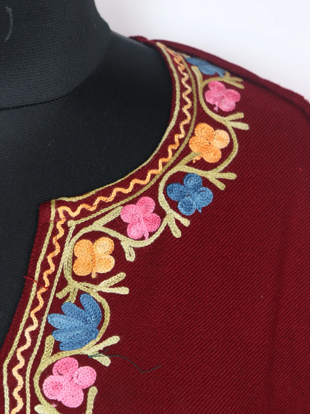 Madiha Kashmiri Pheran In Cashmilon Wool With Aari Embroidery And Side Panel Work | Maroon - Image 3