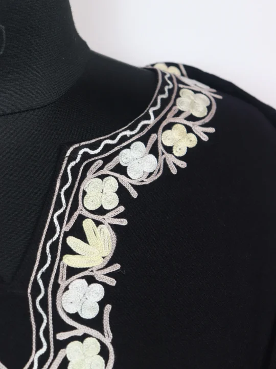 Black Kashmiri Pheran In Cashmilon wool With Aari Embroidery And Sleeve Point Work | Madiha - Image 3