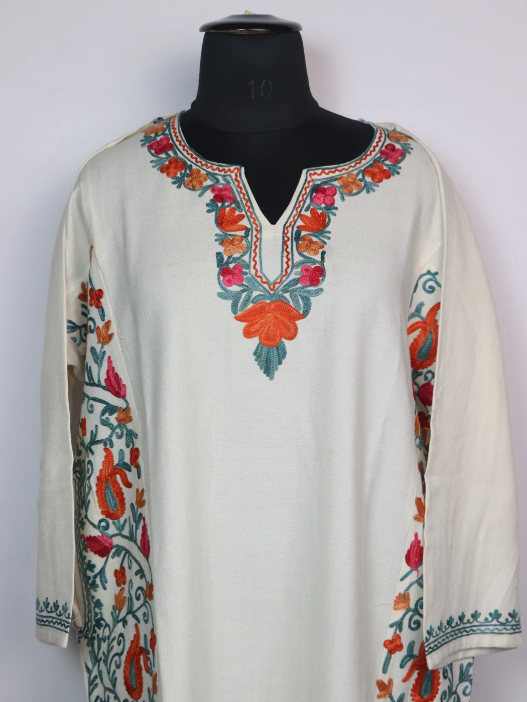 White Kashmiri Pheran In Cashmilon Wool With Aari Work And Side Panel Work | Madiha - Image 2