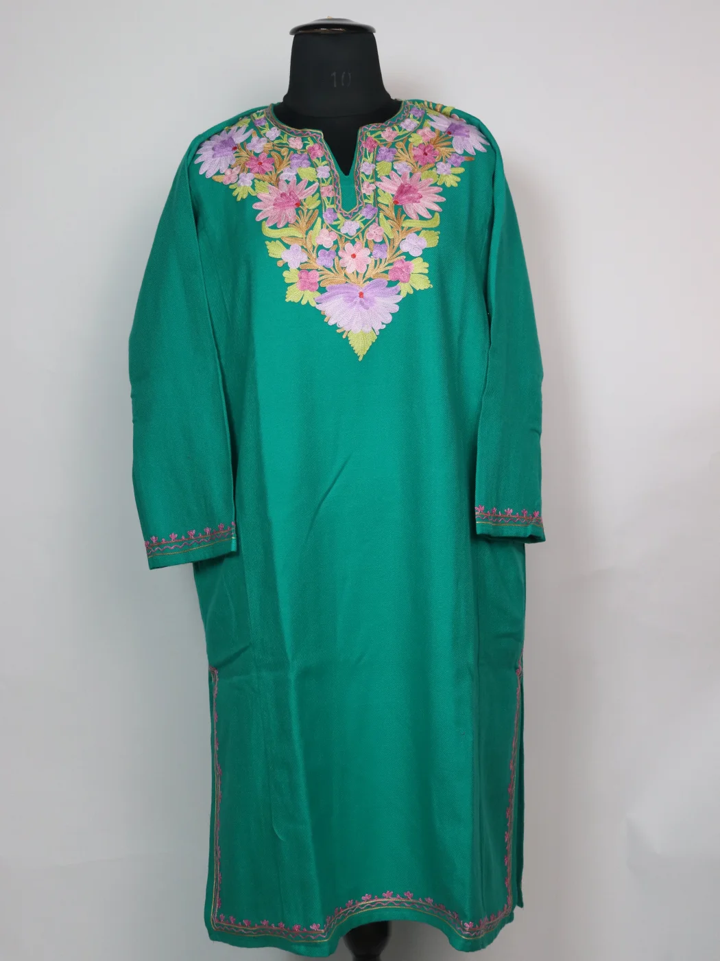 Green Kashmiri Pheran In Cashmilon With Aari Embroidery Zartasha