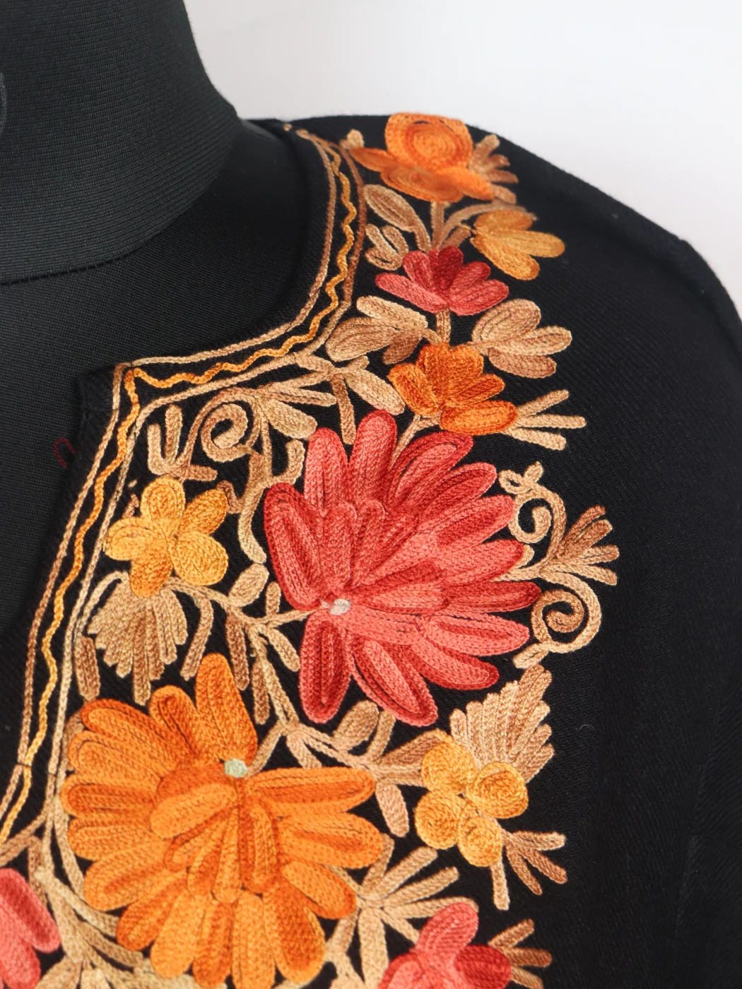 Taskeen Kashmiri Pheran In Cashmilon wool With Aari Embroidery | Black - Image 3