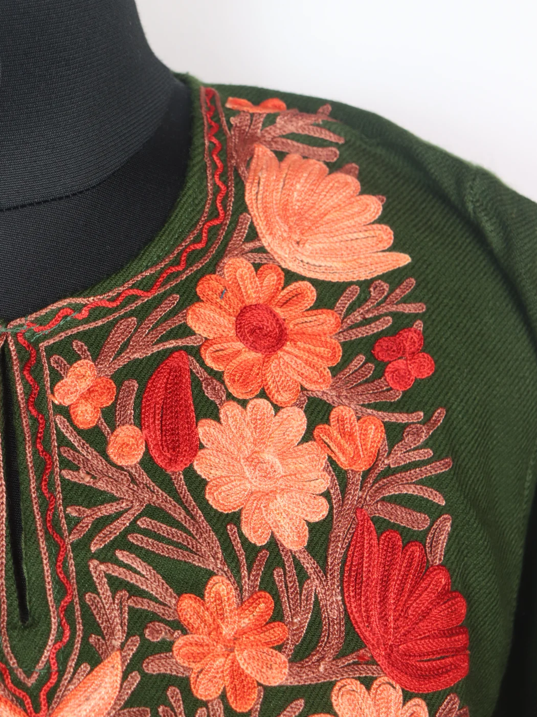 Kashmiri Pheran with Aari Embroidery in Dark Green Cashmilon Wool | Ayesha - Image 3
