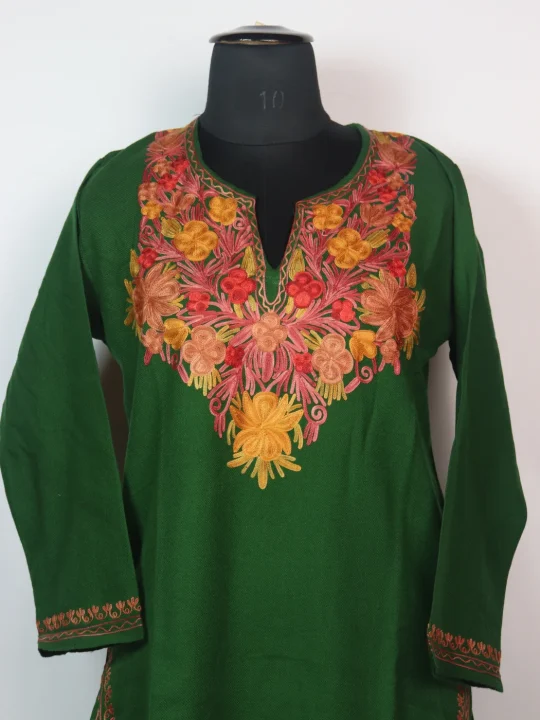 Minaal Kashmiri Pheran In Cashmilon wool With Aari Embroidery | Green - Image 2