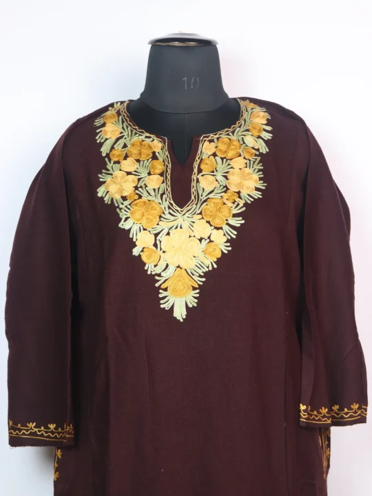 Insha Kashmiri Pheran In Cashmilon wool With Aari Embroidery | Vine - Image 2