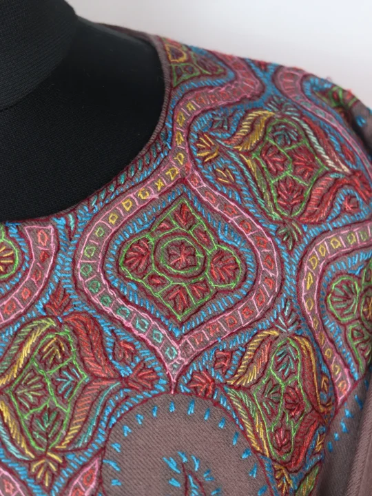 Kashmiri Pheran In Raffal Wool With Hand Sozni Embroidery | Beige | Mirza - Image 3
