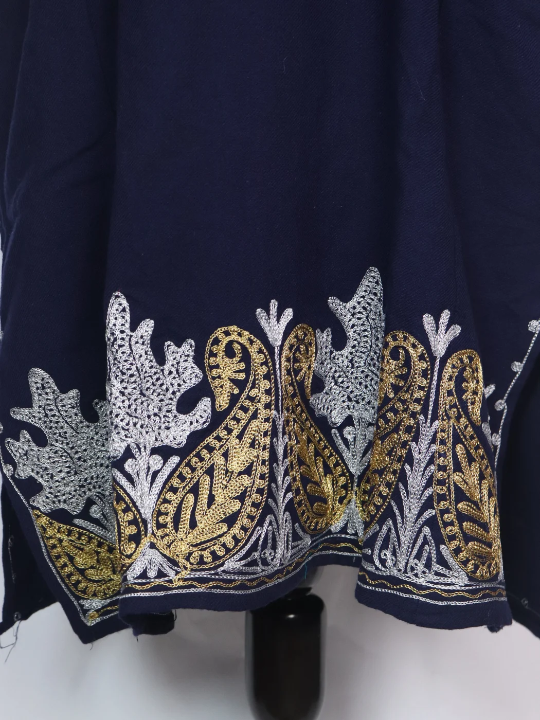 Huma Kashmiri Pheran in Navy Blue Cashmilon With Zari Embroidery - Image 3