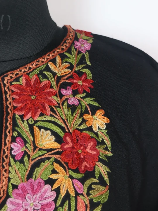 Asma Kashmiri Pheran In Raffal Wool With Hand Aari Embroidery | Black - Image 3