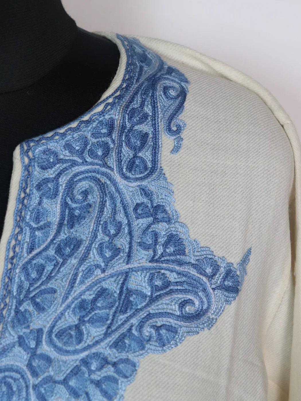 Asma Kashmiri Pheran In Raffal Wool With Hand Aari Embroidery | White - Image 3