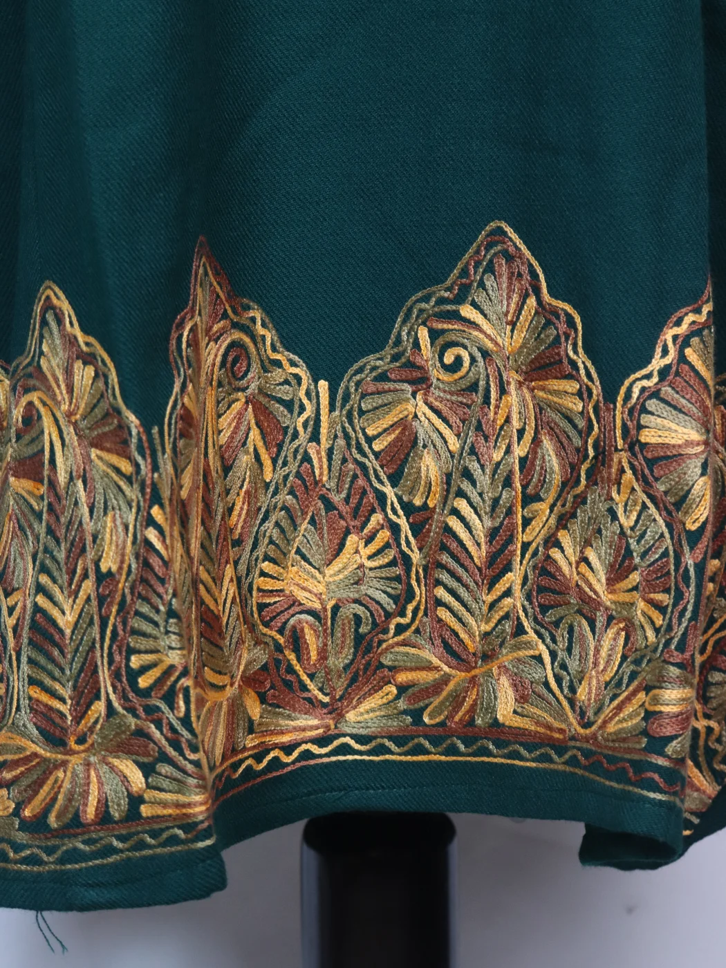 Isha Kashmiri Pheran In Dark Green Cashmilon With Aari Embroidery - Image 4