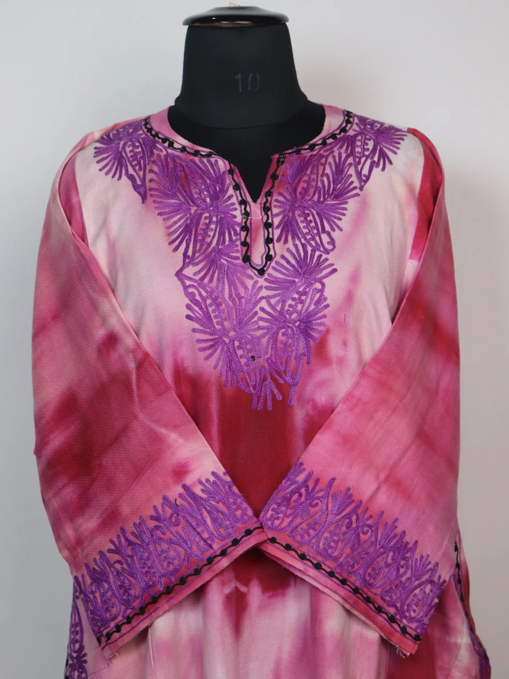 Kashmiri Pheran Isha in Pink Tie Dye Cashmilon With Aari Embroidery - Image 2