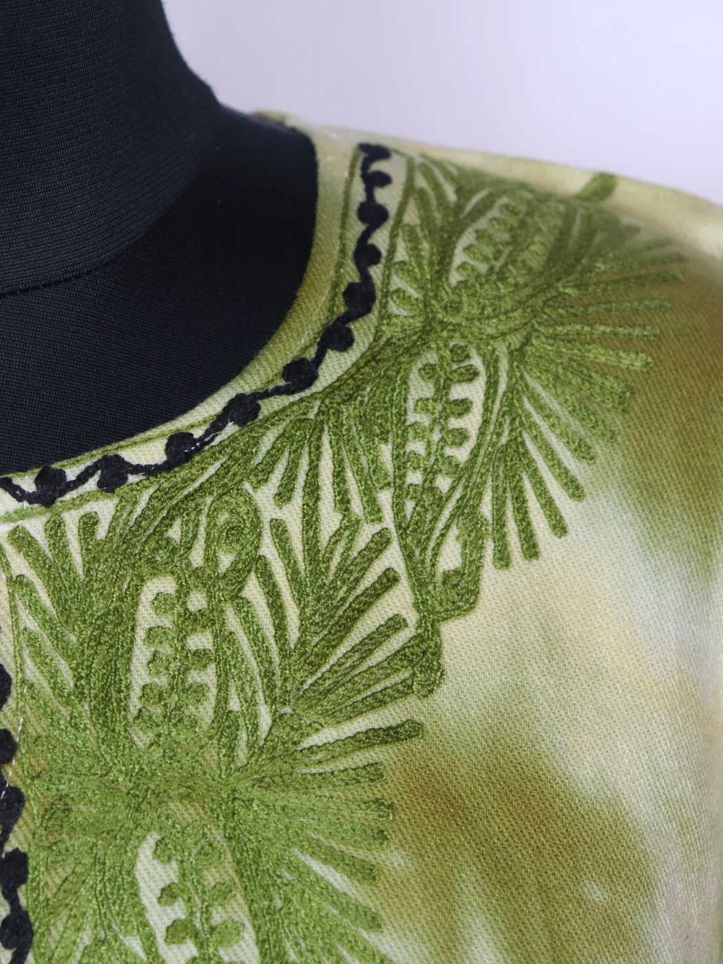 Tie Dye Kashmiri Pheran in Light Green Cashmilon With Aari Embroidery | Isha - Image 4