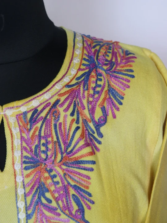 Yellow Kashmiri Pheran Isha in Tie Dye Cashmilon With Aari Embroidery - Image 3