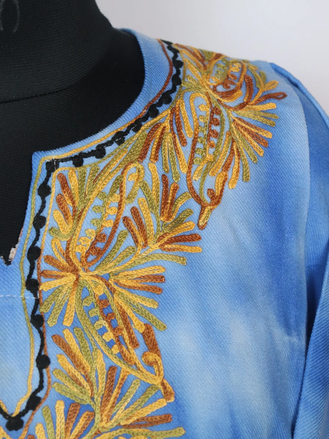 Tie Dye Kashmiri Pheran Isha in Blue Cashmilon With Aari Embroidery - Image 4
