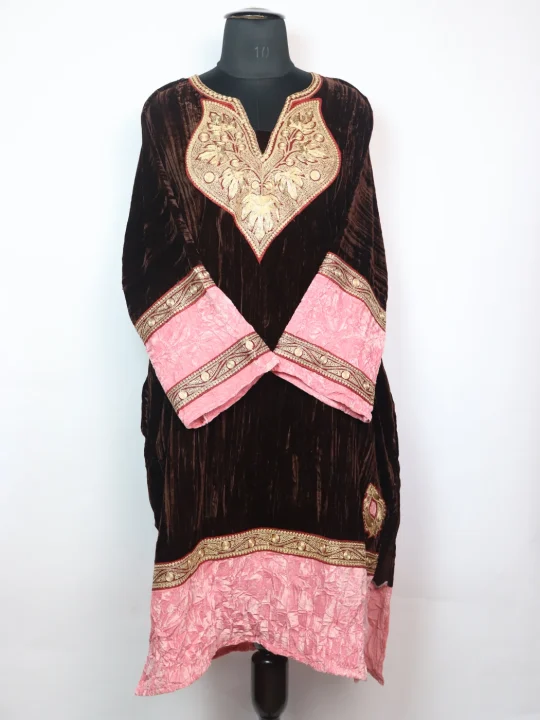 Kashmiri Pheran Ziyaa In Dark Brown Crush Velvet With Tilla Patch