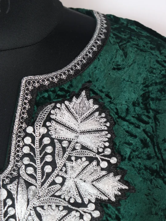 Ziyaa Kashmiri Pheran In Green Crush Velvet With Tilla Patch - Image 3