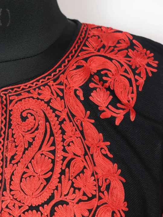Black Kashmiri Pheran Munaza in Cashmilon with Aari Embroidered Sleeve Boothi - Image 3